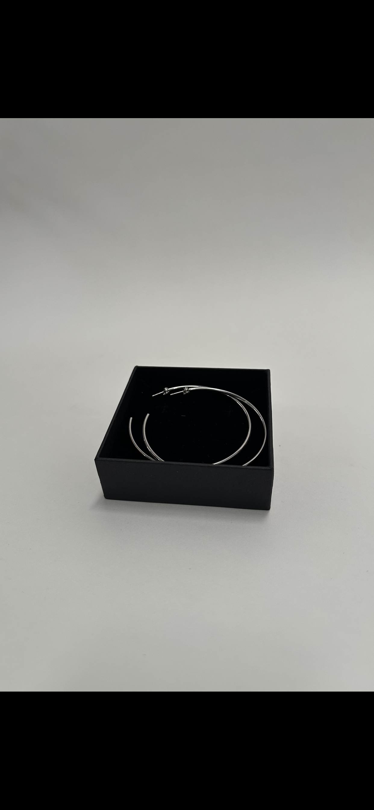 NIA HOOPS